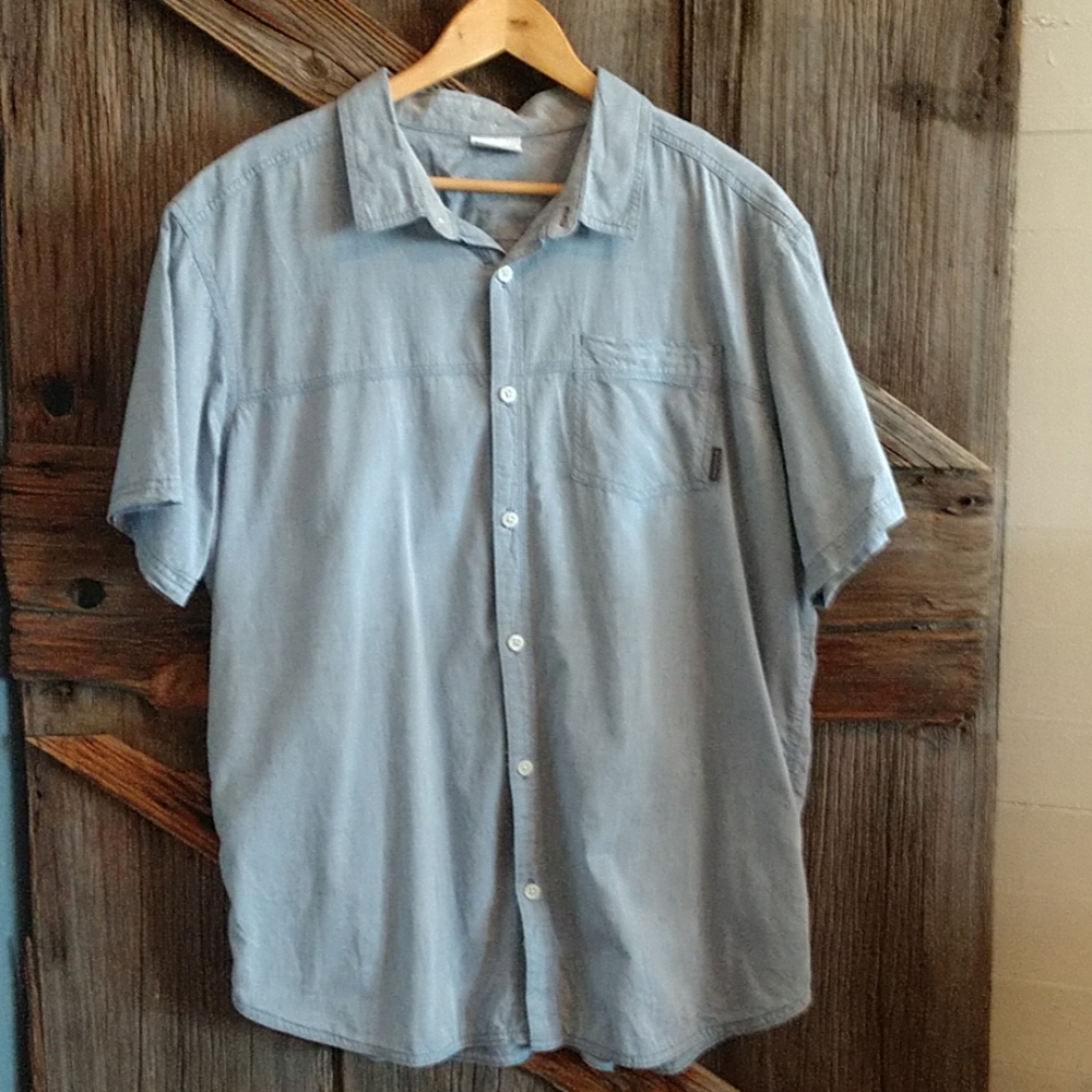 Short sleeve shirt